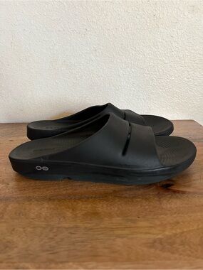 OOahh Slide Black Sandal Size M 10 W 12